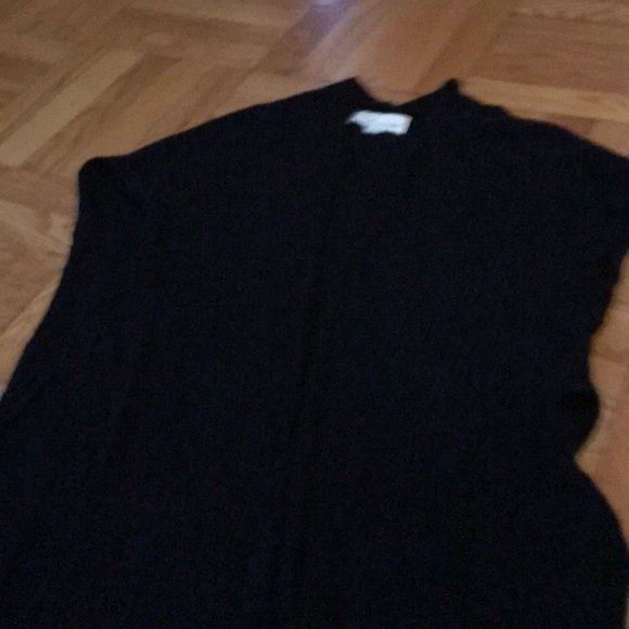 Duster - Picture 2 of 4